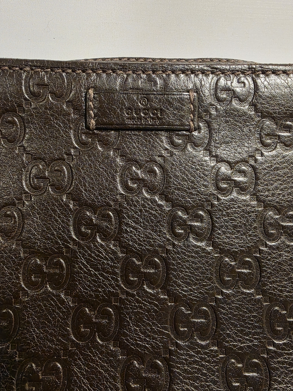 Gucci Men's Dark Brown Signature Leather Zip Clutch - Picture 3 of 10